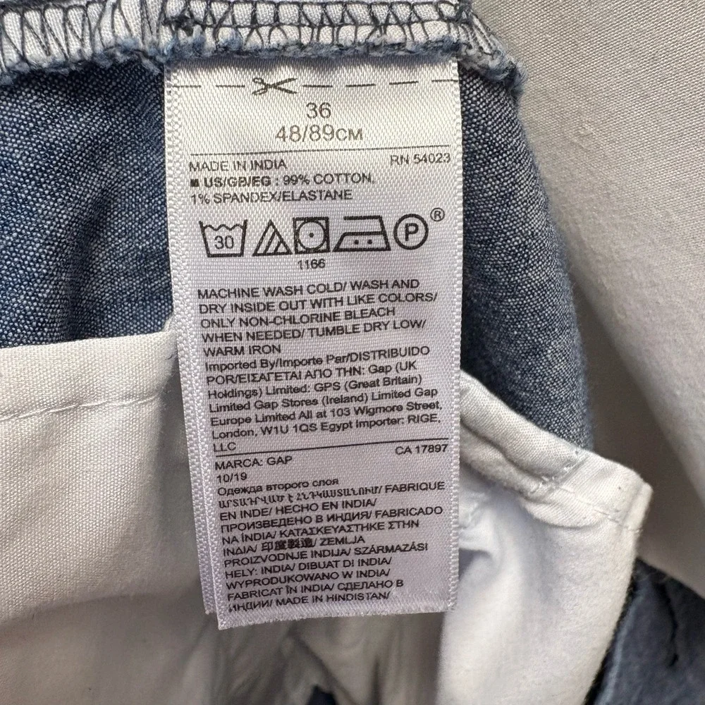 GAP Shorts‎ Men Sz 36 Chambray Blue Essential Khaki 10" Inseam Lightweight - Picture 9 of 13